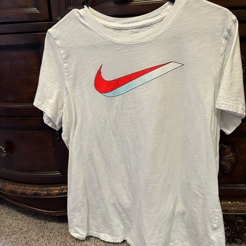 Short sleeve white woman t shirt Nike